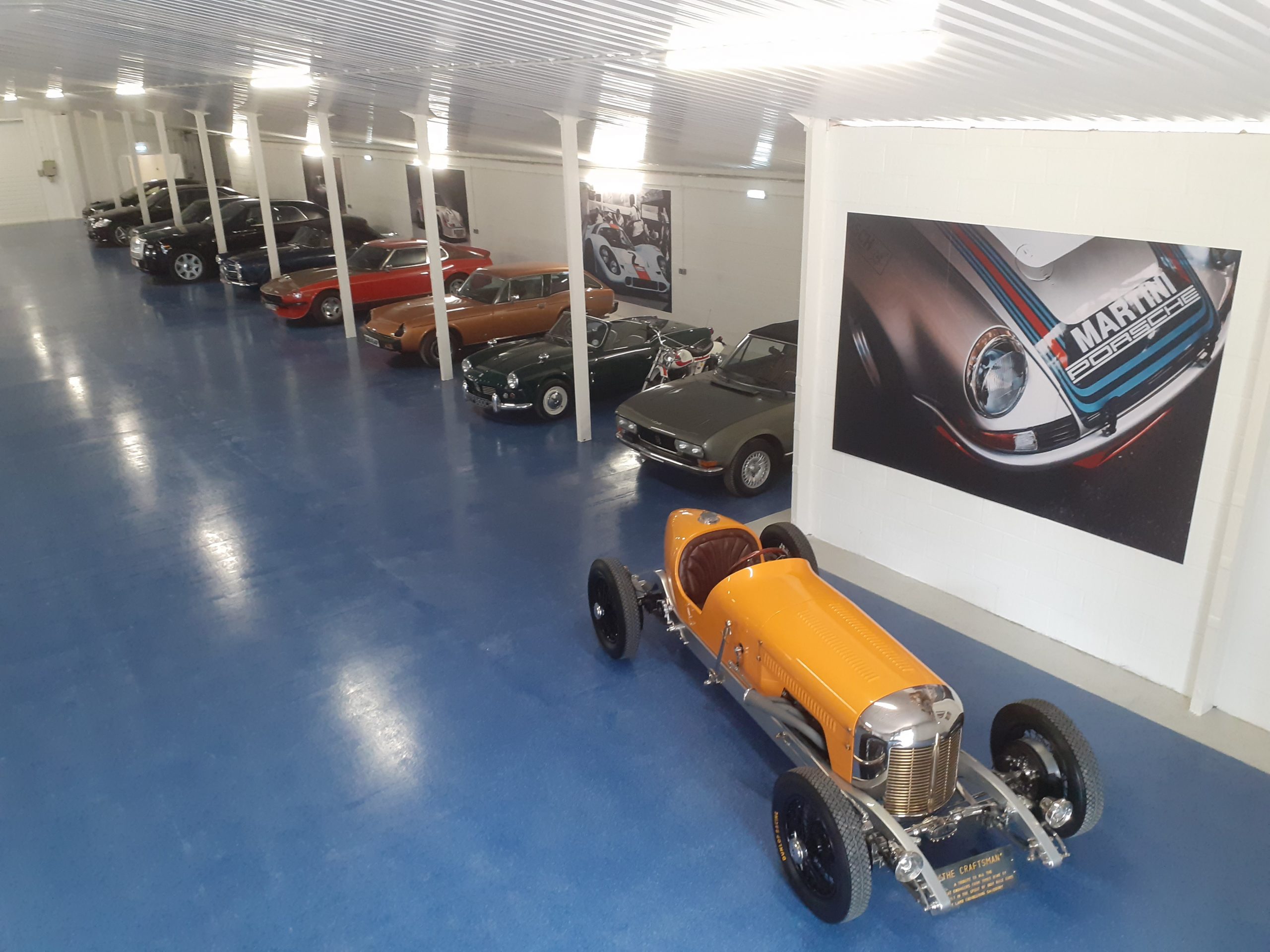 Vinatge car storage 